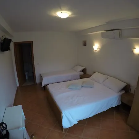 Vendégház Pineta